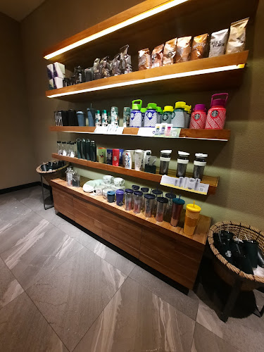 Starbucks Siliwangi Sukabumi - Gastronomi dan perhotelan
