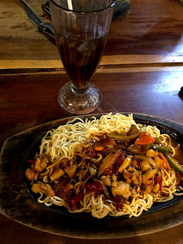 G3V6+38P, Jl. Prof. Dr. H.B. Jassin, Limba U I, Kota Sel., Kota Gorontalo, Gorontalo 96135