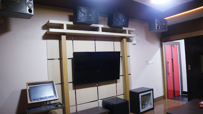 Planet Hollywood - Gastronomi dan perhotelan