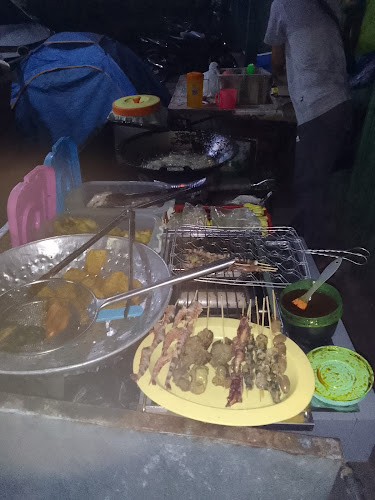 Opinii despre Warung Sate H.M.ATOKNA Cabang Cinde în Kota Palembang - Gastronomi dan perhotelan