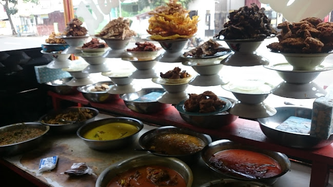 Opinii despre Rumah Makan Minang Klasik în Kota Malang - Gastronomi dan perhotelan