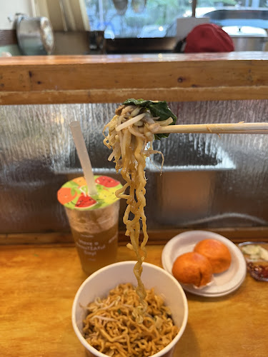 Jl. Dr. Ir. H. Soekarno No.479, Penjaringan Sari, Kec. Rungkut, Surabaya, Jawa Timur 60293