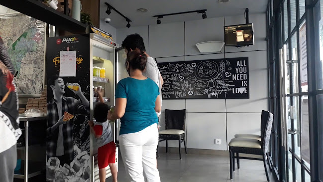 Opinii despre Pizza Hut Delivery - PHD Indonesia în Kota Tangerang - Gastronomi dan perhotelan