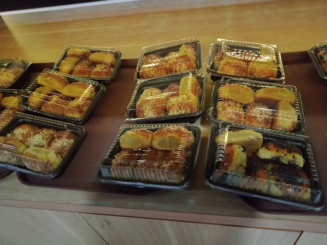 GOLDEN BAKRY & CAKES - Gastronomi dan perhotelan