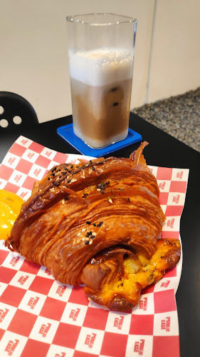 Public Ease - Gastronomi dan perhotelan