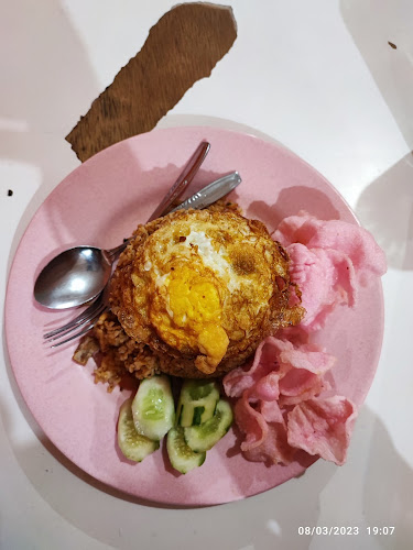 Surya Bundo - Gastronomi dan perhotelan