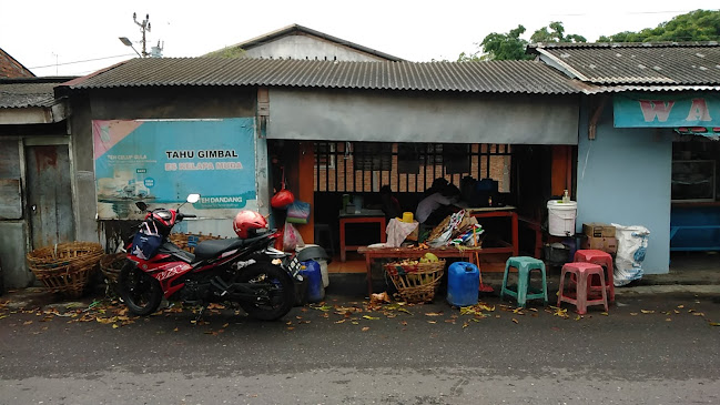 Tahu Gimbal Setahun Puspogiwang