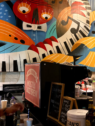 Mostly Jazz Brew - Gastronomi dan perhotelan