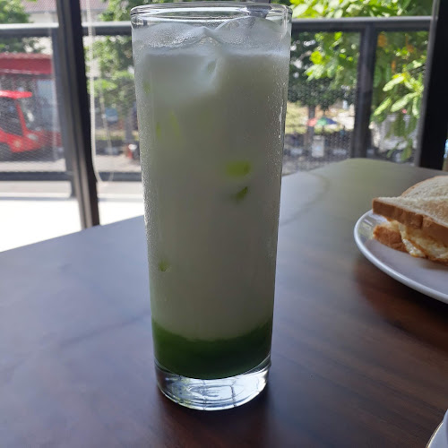 Comentarii opinii despre Loko Cafe - Semarang Tawang