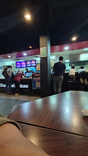 Opinii despre Domino's Pizza - Kelapadua Depok în Kota Depok - Gastronomi dan perhotelan