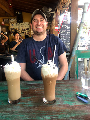 Warung Little Bird - Gastronomi dan perhotelan