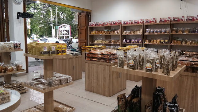 Mahkota Kripik Balado - Kota Padang