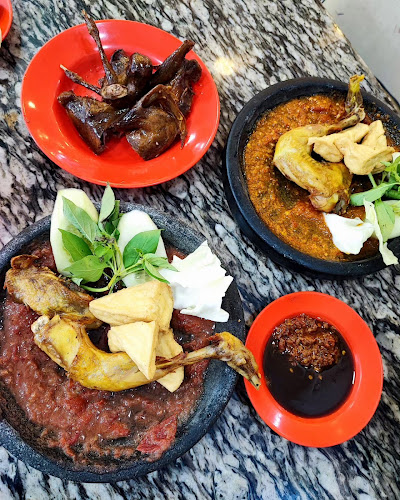 Comentarii opinii despre Ayam Goreng Djakarta