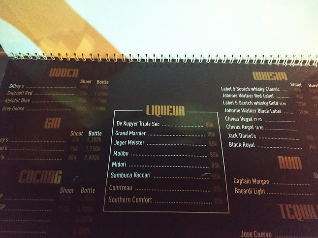 Opinii despre Beer and Barrel Kitchen n' Lounge în Kota Kupang - Gastronomi dan perhotelan