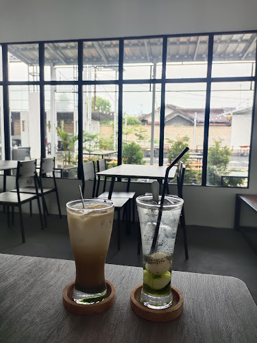 Hanian Cafe - Gastronomi dan perhotelan