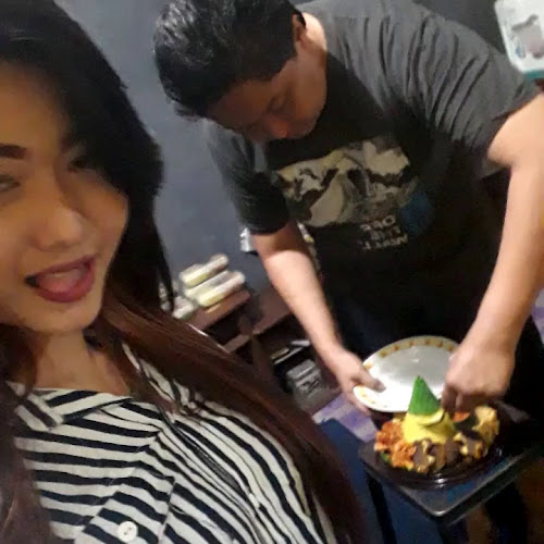 Eleven Cafe - Surabaya