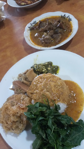 PUTRA MINANG GROUP - Gastronomi dan perhotelan