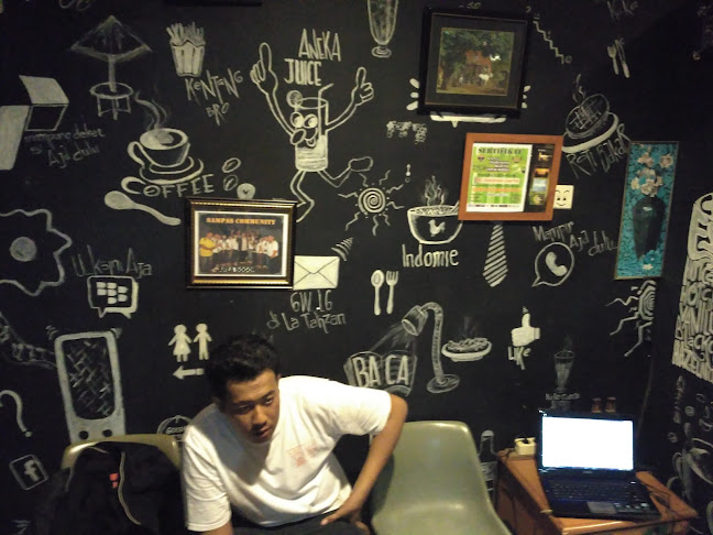 Opinii despre CAFE BAKERY în Kota Tangerang - Gastronomi dan perhotelan