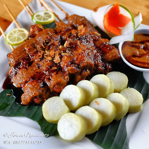 Opinii despre Mr.Brewok Cafe & Resto în Kota Pekanbaru - Gastronomi dan perhotelan