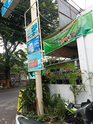 Opinii despre Toko Oleh - Oleh Milih Niki în Kota Semarang - Gastronomi dan perhotelan