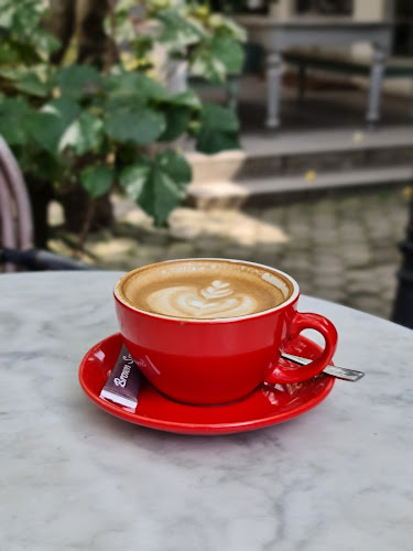 Comentarii opinii despre Sam's Pattiserie, Boulangerie, and Desserts