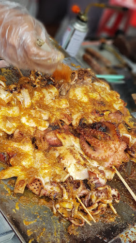 Sate Gurita si Endut - Gastronomi dan perhotelan
