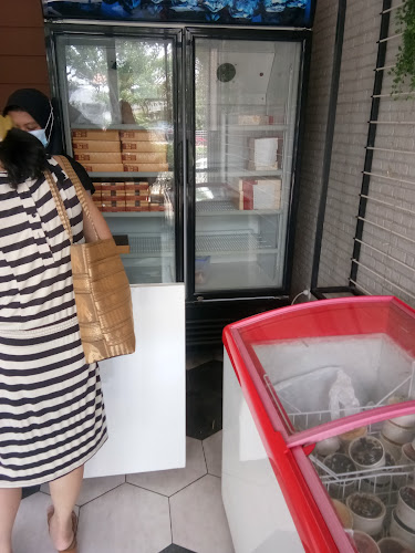 Comentarii opinii despre Eight Four More