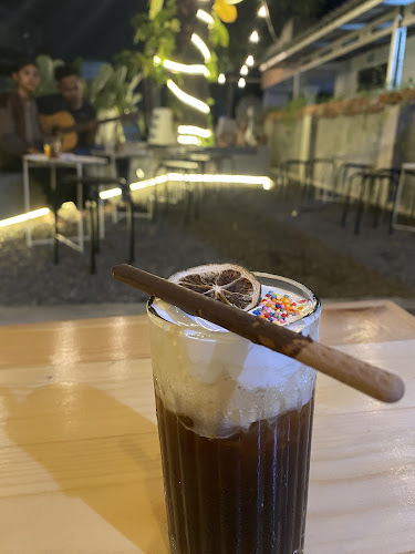 Opinii despre Casa Coffee Tegal în Kota Tegal - Gastronomi dan perhotelan