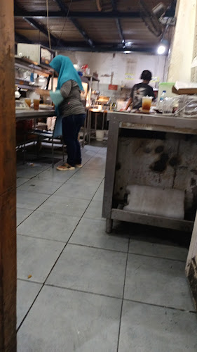 Semolowaru, Kec. Sukolilo, Surabaya, Jawa Timur 60119