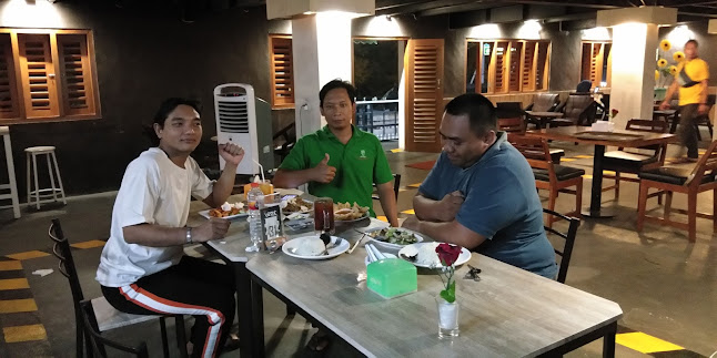 Comentarii opinii despre X.O.W Resto Food Society And Culture