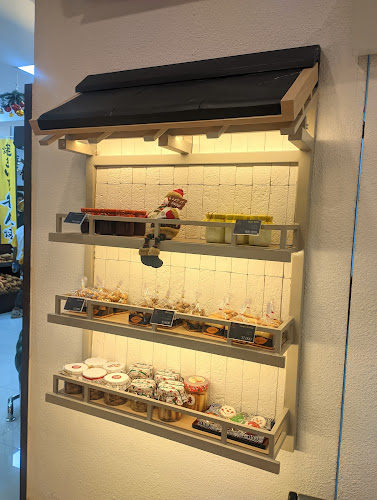 Jl. Sukaasih No.1, Pasteur, Kec. Sukajadi, Kota Bandung, Jawa Barat 40141