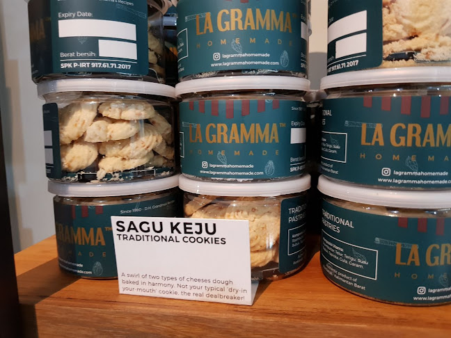 Jl. Gajah Mada No.153A 153B, Benua Melayu Darat, Kec. Pontianak Sel., Kota Pontianak, Kalimantan Barat 78121