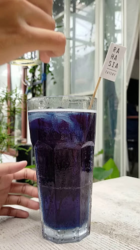 Rahasia Art Space & Collective, Perum YKP I Jl. Pandugo Tim. I No.22 blok PM, Penjaringan Sari, Rungkut, Surabaya, East Java 60297