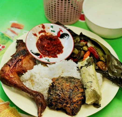 Warung Nasi Ma Eha - Gastronomi dan perhotelan