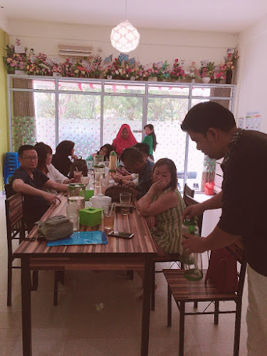 Opinii despre Good Summer Nutrition Club în Kota Batam - Gastronomi dan perhotelan