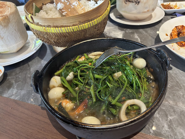 Opinii despre Kurnia Seafood Bandung în Kota Bandung - Gastronomi dan perhotelan