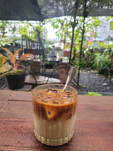 Opinii despre Rumah Rakyat (coffee & working space) în Kota Denpasar - Gastronomi dan perhotelan