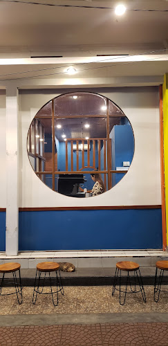 Comentarii opinii despre Heiwa Coffee And Co. X Ayam Gepuk Pak Gembus Cimahi