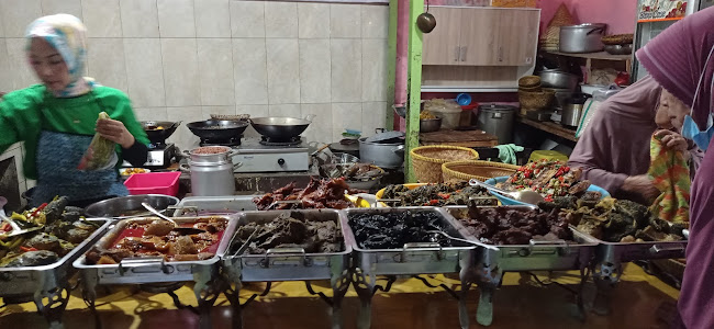 Opinii despre Warung Nasi Ma Eha în Kota Bandung - Gastronomi dan perhotelan