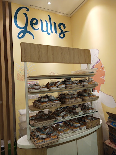 Comentarii opinii despre Snack Box Jajanan Pasar GEULIS HOMEMADE