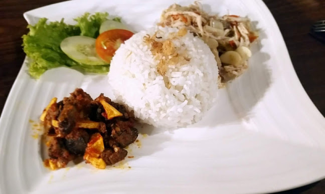 Opinii despre Loteng Cafe Modernland în Kota Tangerang - Gastronomi dan perhotelan