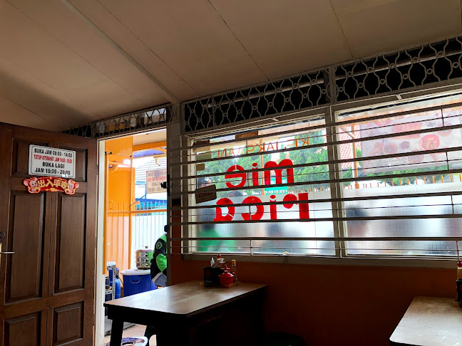 Jl. Kejaksaan No.7, Braga, Kec. Sumur Bandung, Kota Bandung, Jawa Barat 40111