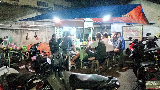 Angkringan Mas Ari progo - Gastronomi dan perhotelan