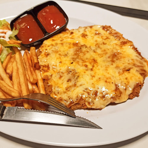 Opinii despre Mighty Melt Burger House în Kota Denpasar - Gastronomi dan perhotelan