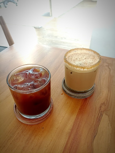 Comentarii opinii despre Tjimanoek Koffie & Meals (Koffie, Meals, Billiard & Breakfast)