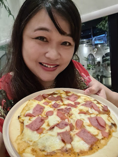 Comentarii opinii despre Rest Coffee Eat, Play & Relax