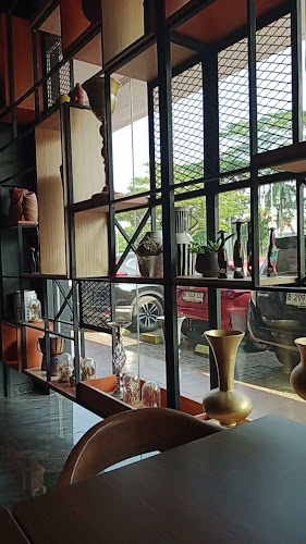 Opinii despre Loteng Cafe Modernland în Kota Tangerang - Gastronomi dan perhotelan