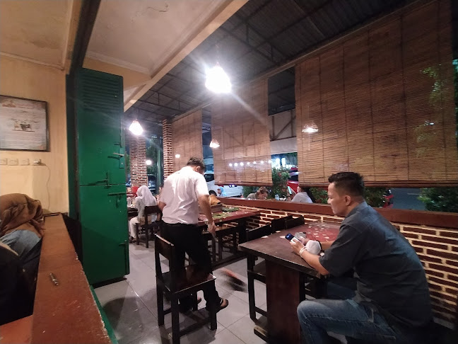 Jawa, Jl. Kapten Sudibyo.221 Randugunting, Tengah, Kec. Tegal Sel., Kota Tegal, 52123