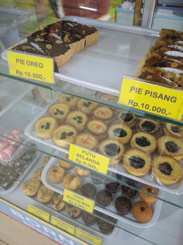 Toko Roti Borneo - Kota Kupang