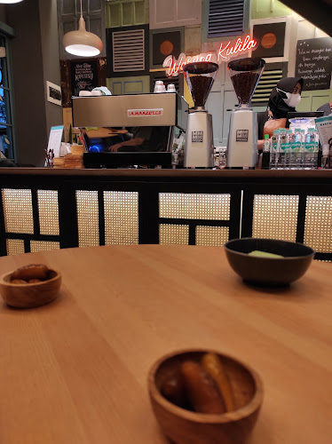 Opinii despre Warung Kulila în Kota Tangerang Selatan - Gastronomi dan perhotelan